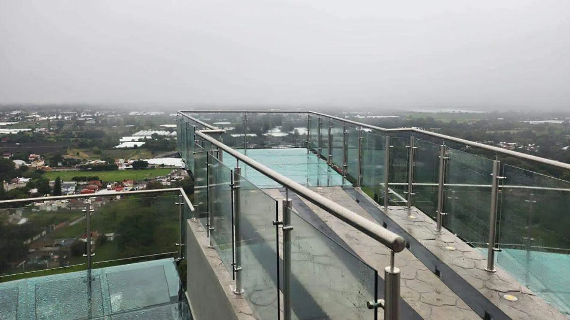 El mirador de Cristal ubicado en el cerro de San Miguel en Atlixco